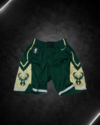 Short NBA - Milwaukee Bucks